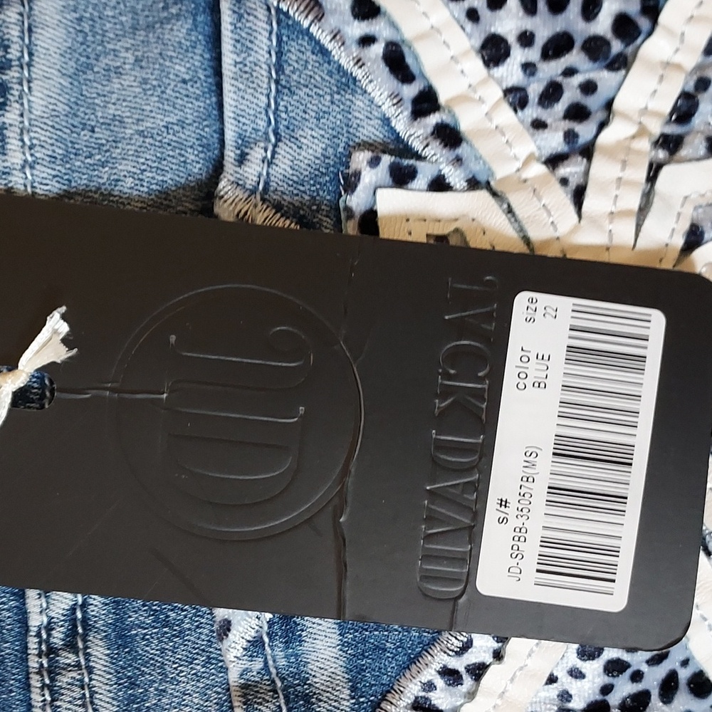 NWT Jack David Plus Size Blue Medium Wash Jeans with Decorated Pockets Size 22 - Picture 4 of 11